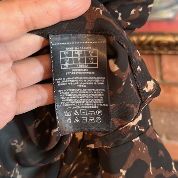 Guess Sheer Leopard Print Long Sleeve Button Down Women’s Shirt Size L - Picture 8 of 8